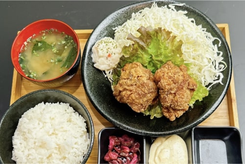 大きな唐揚げ定食２個